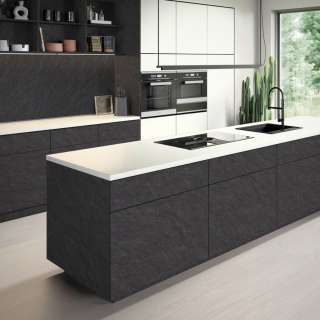 IVERICA OPLEMENJENA F235 ST76 18/2800/2070mm EGGER 