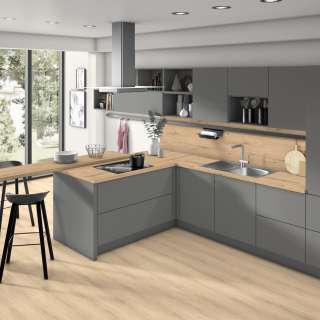 IVERICA OPLEMENJENA U960 TM9 18/2800/2070mm EGGER 