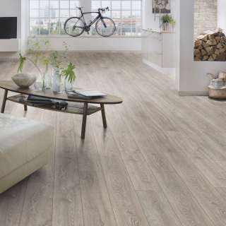 LAMINAT  8mm/Kl.32 SUPER NATURAL CLASSIC PURE+ 5542 HRAST SIVI p=2,260 m2 