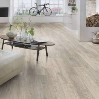 LAMINAT  8mm/Kl.32 SUPER NATURAL CLASSIC PURE+ 5543x HRAST COLORADO p=2,260 m2 