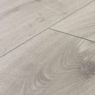 LAMINAT  8mm/Kl.32 JUNCITION 40312x HRAST DOROTA, RASPOLOŽIVO 4,441m2 