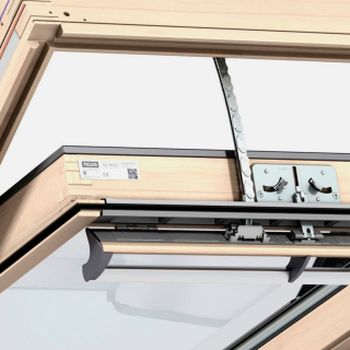 VELUX PREMIUM KROVNI PROZOR, BEZBOJNI LAK, EL. NAPAJANJE, STAKLO 70 