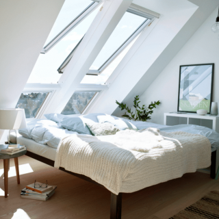 VELUX KROVNI PROZOR, BIJELI POLIURETAN, DVOSTRUKI OVJES, DONJA RUČKA, STAKLO 70 