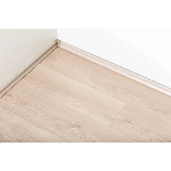 LAMINAT 10mm/Kl.32 HELIO V FUGA 2583x HRAST MASALA p=1,864 