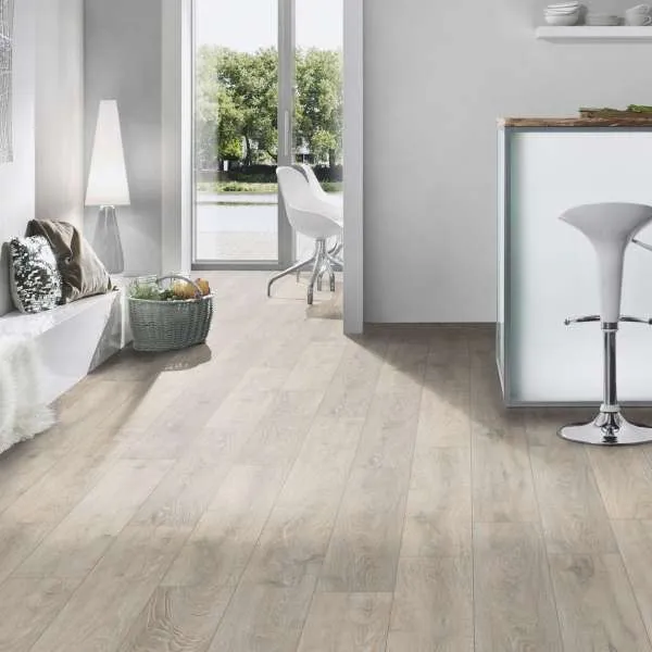 LAMINAT 12mm/Kl.33 KRONOSTEP V FUGA 5543x HRAST COLORADO, RASPOLOŽIVO 13,32 m2 