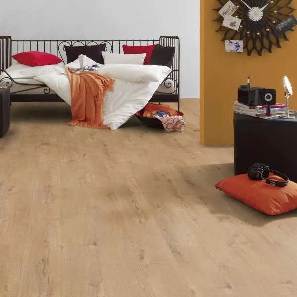 LAMINAT  8mm/Kl.32 SUPER NATURAL CLASSIC PURE+ 5985 HRAST SHERWOOD p=2,260 m2 