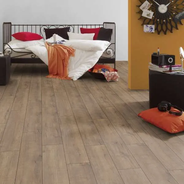 LAMINAT  8mm/Kl.32 SUPER NATURAL CLASSIC PURE+ K635 HRAST APOLLO p=2,260 m2 
