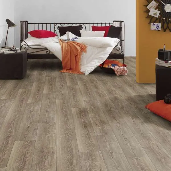 LAMINAT  8mm/Kl.32 SUPER NATURAL CLASSIC PURE+ K482 HRAST TWILIGHT p=2,260 m2 
