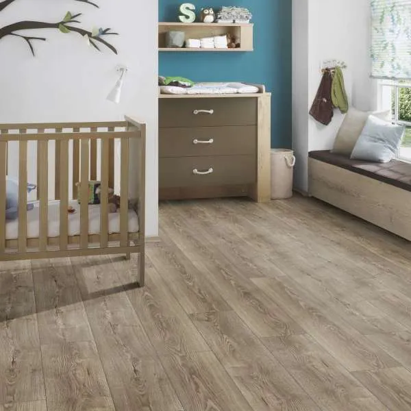 LAMINAT  8mm/Kl.32 SUPER NATURAL CLASSIC PURE+ K482 HRAST TWILIGHT p=2,260 m2 
