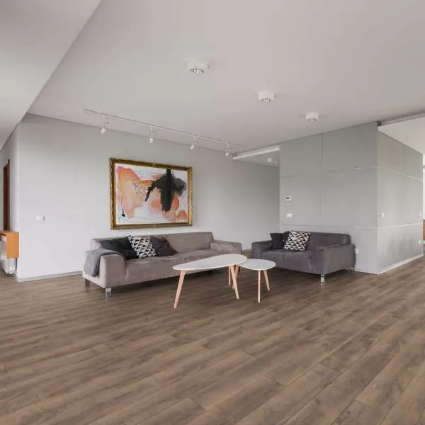 LAMINAT  8mm/Kl.32 IKO 3102x HRAST JAZZ CLUB, RASPOLOŽIVO 27,098m2 