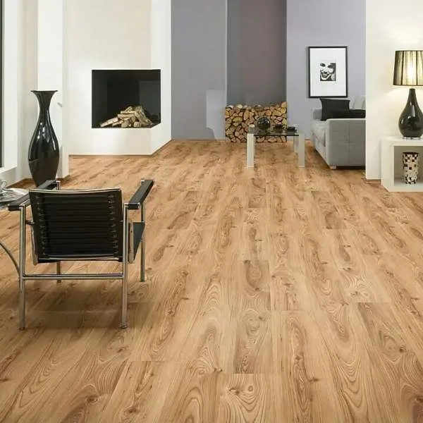 LAMINAT  7+1mm/Kl.31 PROMO 30308862x HRAST p=2,22m2 s podlogom, RASPOLOŽIVO 26,8m2 