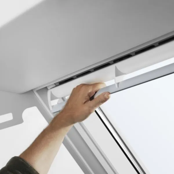VELUX PREMIUM KROVNI PROZOR, BIJELI POLIURETAN, ELEKTRIČNO NAPAJANJE, STAKLO 68 