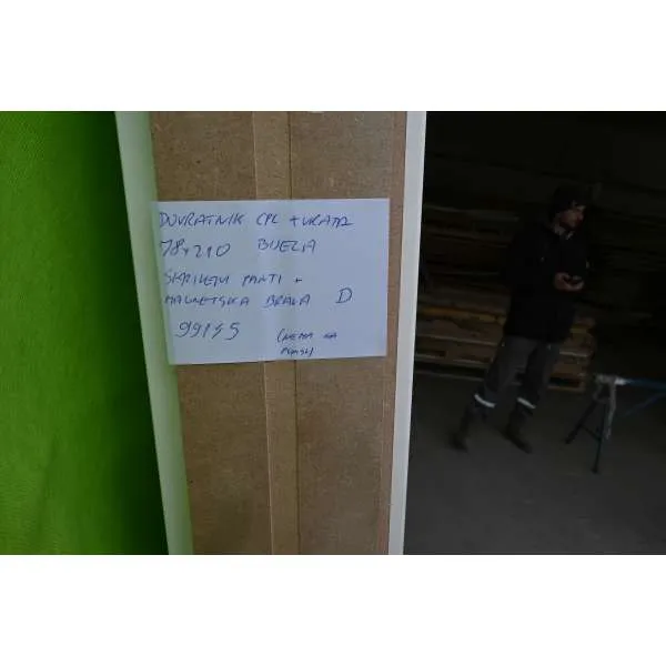 VRATA S DOVRATNIKOM CPL 0011 BIJELA, SKRIVENI PANTI, MAGNETSKA BRAVA, 78x210 