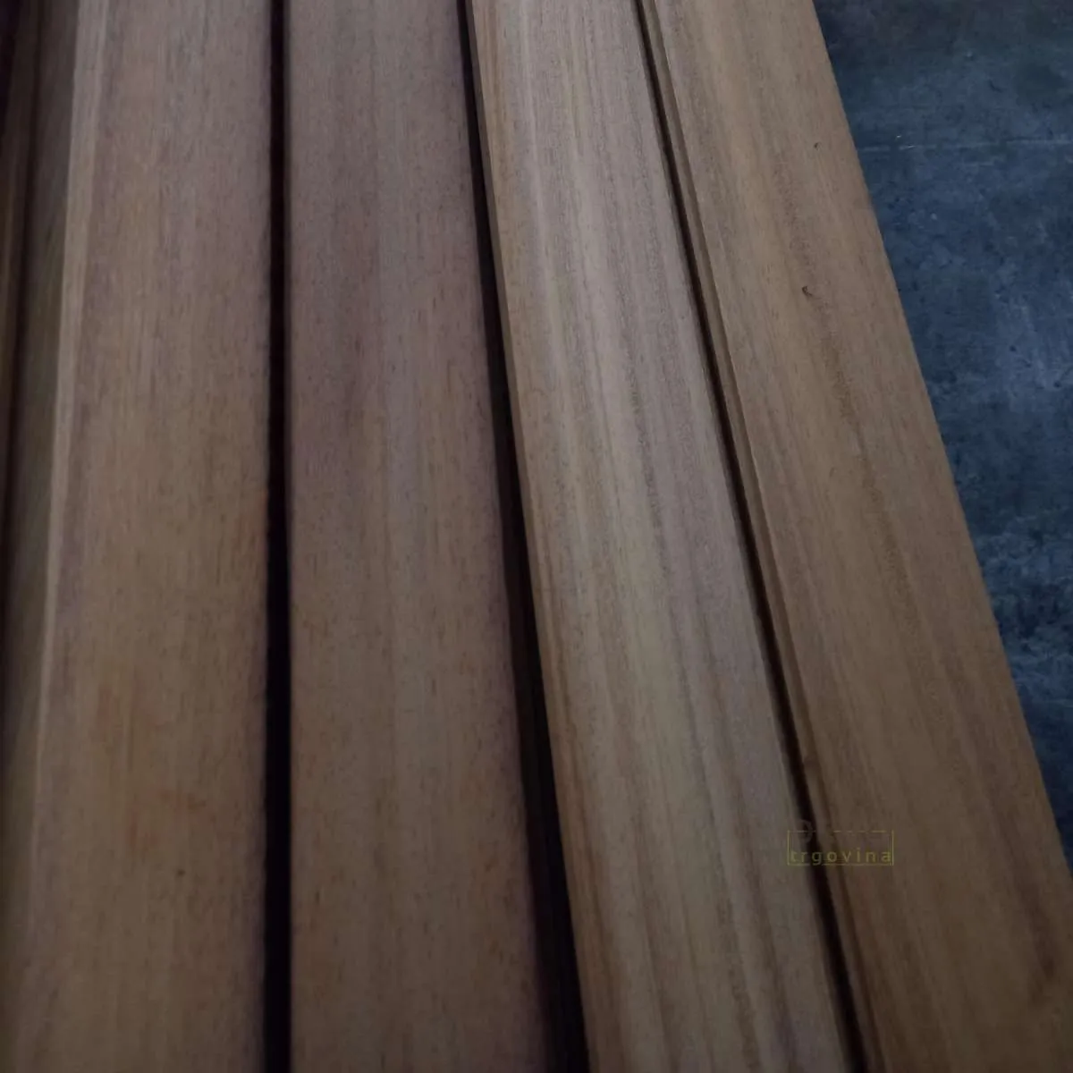 IROKO ELEMENT 18/70mm PO NAR. (trenice za palube) 