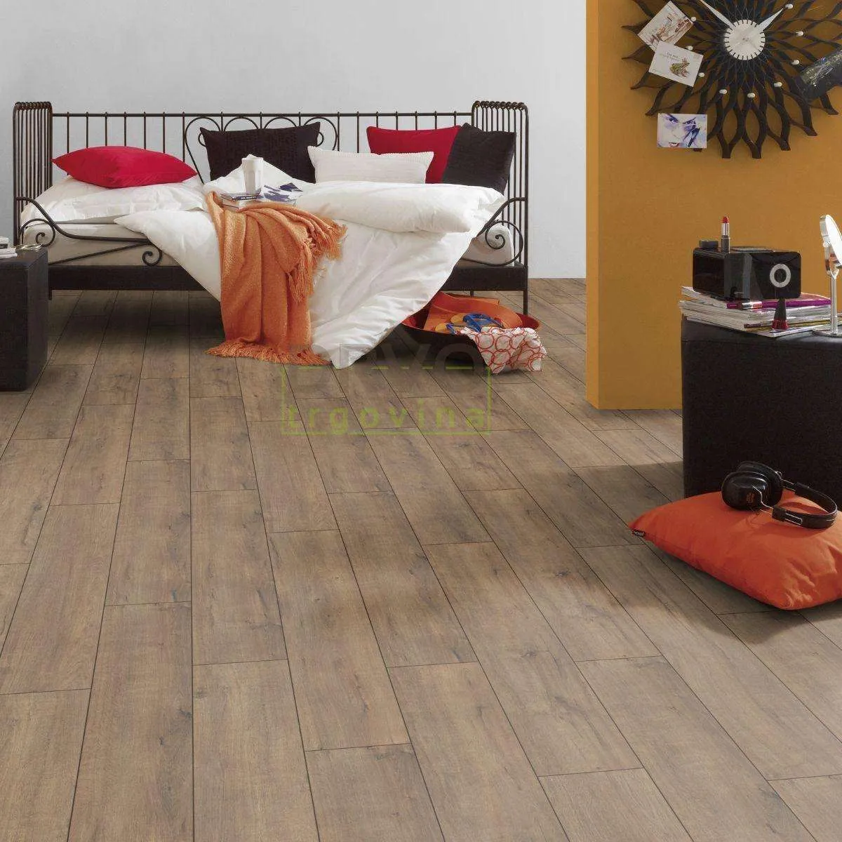 LAMINAT  8mm/Kl.32 SUPER NATURAL CLASSIC PURE+ K635 HRAST APOLLO p=2,260 m2 