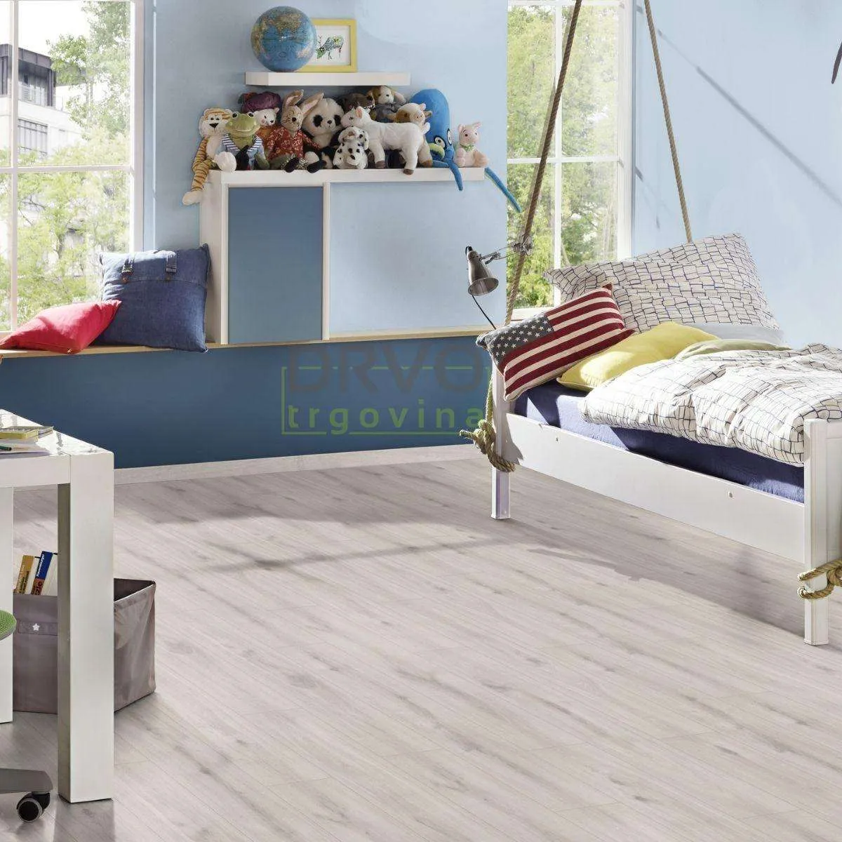 LAMINAT  8mm/Kl.33 ORGANIC Orca PURE + K231 HRAST MISTY p=2,26 m2 