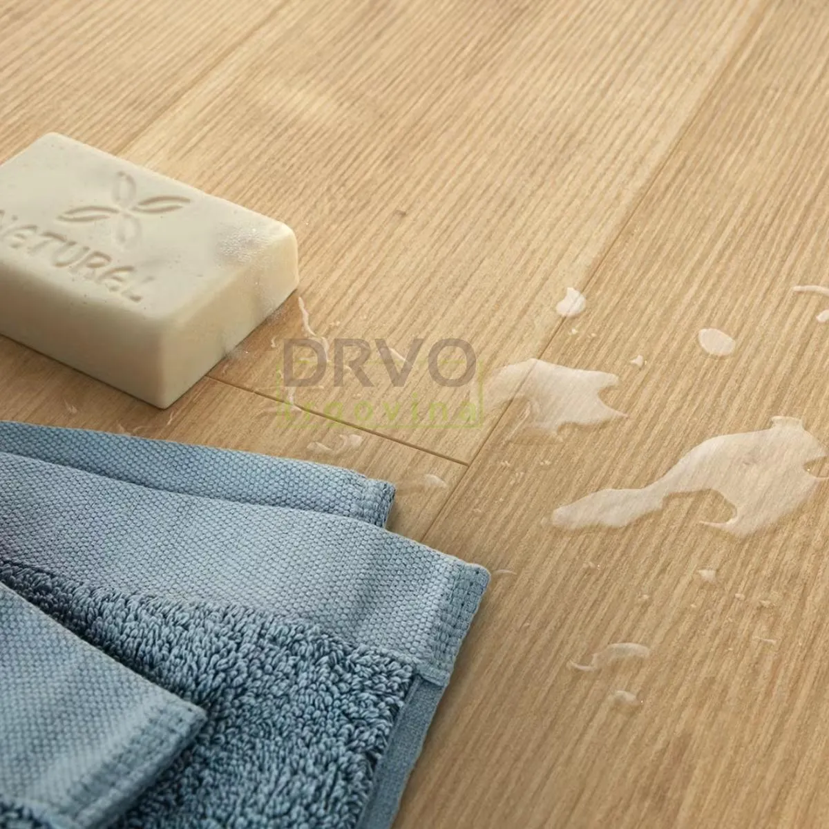 LAMINAT  7mm/Kl.32 BODOMO 7517/8837x HRAST LOFOTEN p=2,51 m2 