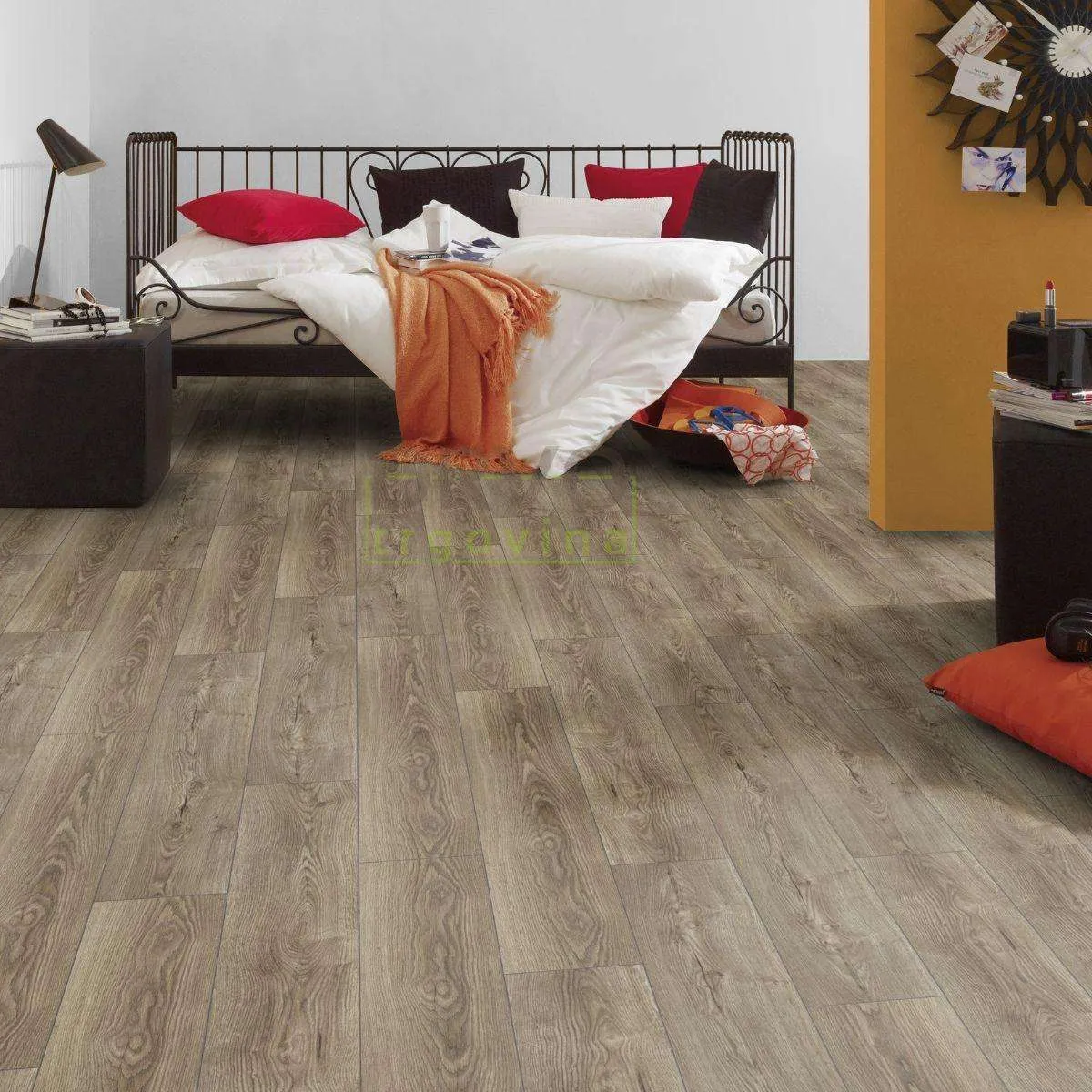 LAMINAT  8mm/Kl.32 SUPER NATURAL CLASSIC PURE+ K482 HRAST TWILIGHT p=2,260 m2 