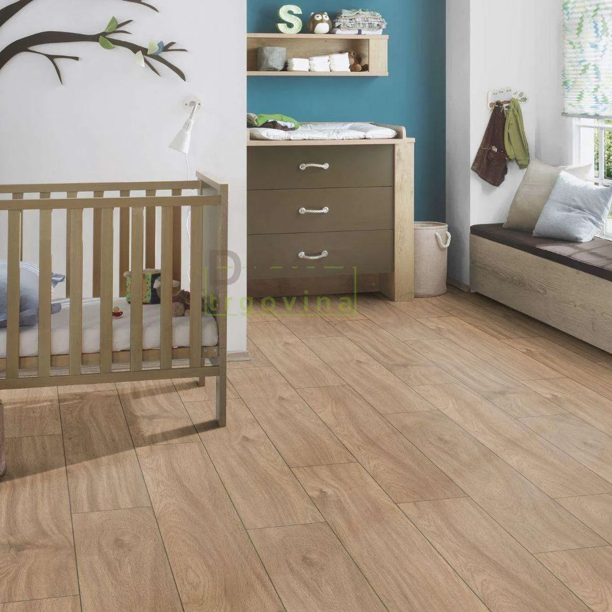 LAMINAT  8mm/Kl.32 SUPER NATURAL CLASSIC PURE+ K338 HRAST CREDENZA p=2,260 m2 