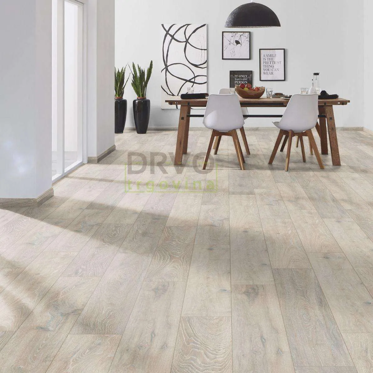 LAMINAT  8mm/Kl.32 SUPER NATURAL CLASSIC PURE+ 5543x HRAST COLORADO p=2,260 m2 
