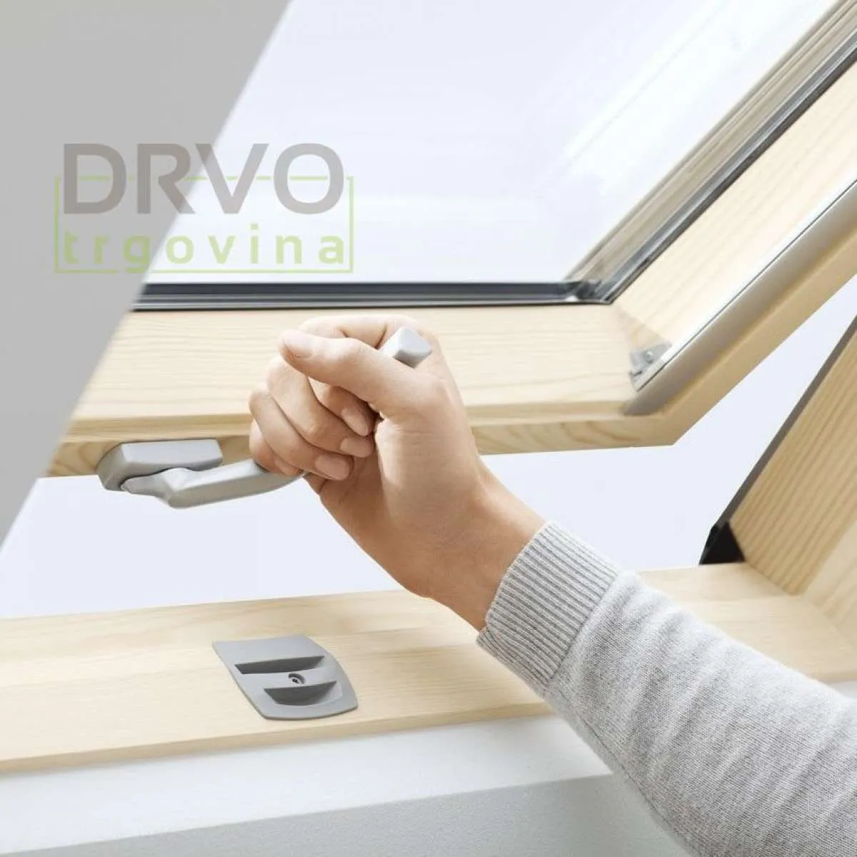 KROVNI PROZOR VELUX NATUR S DONJOM RUČKOM 