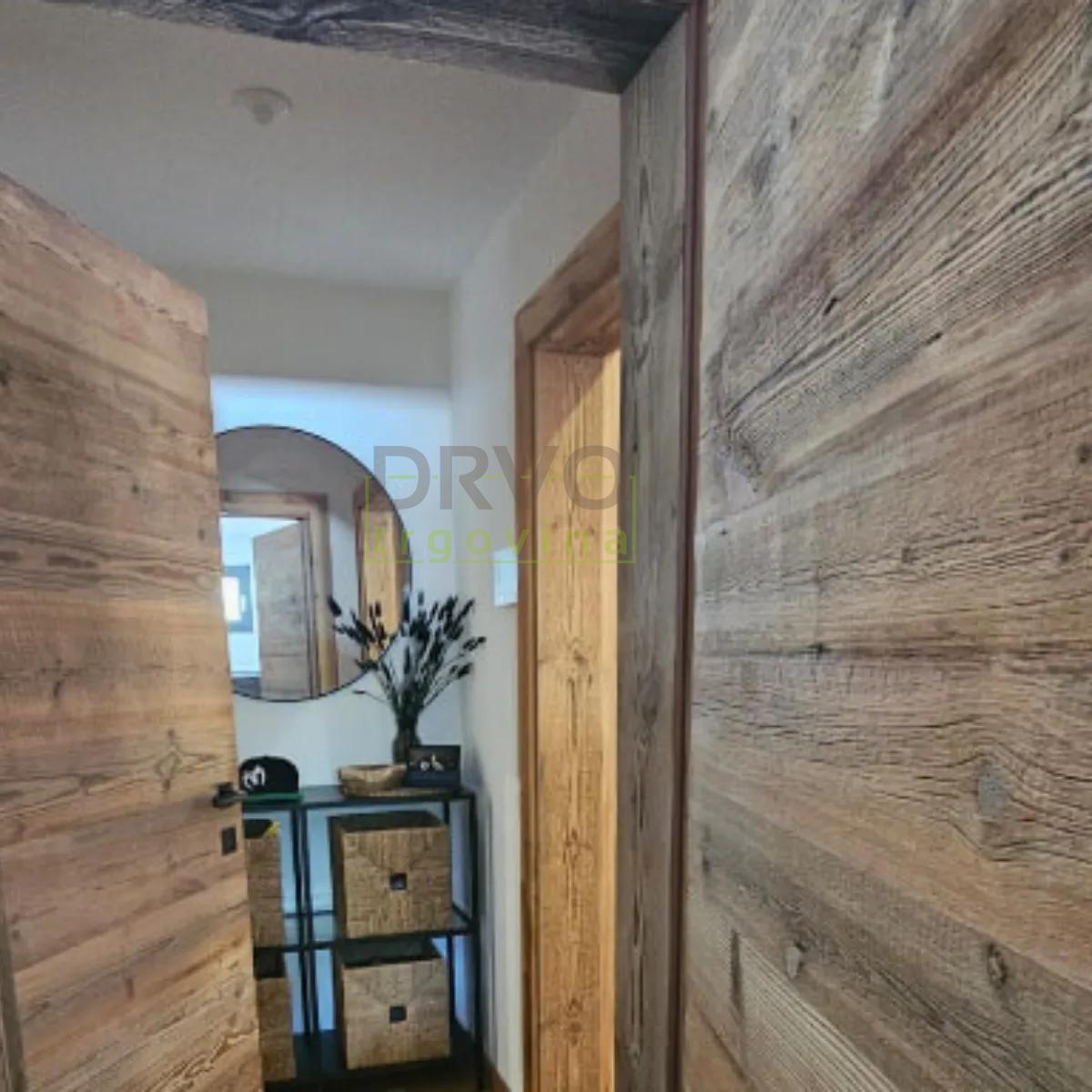 TROSLOJNA PANEL PLOČA HRAST 21x2500x1220 mm 