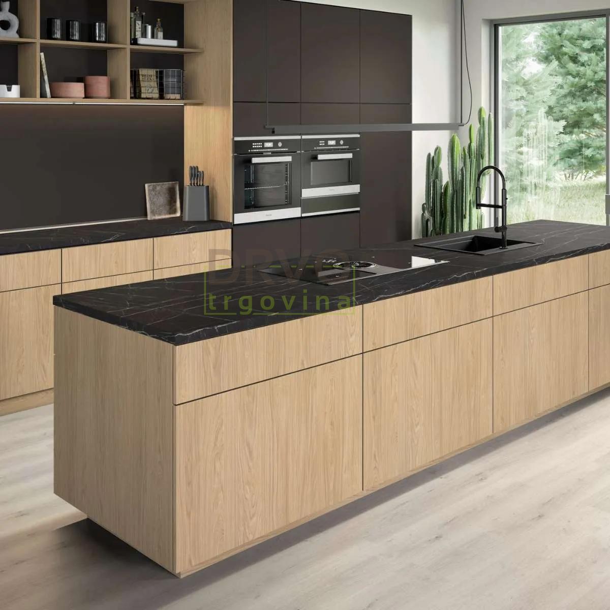 IVERICA OPLEMENJENA U961 ST7 18/2800/2070mm EGGER 