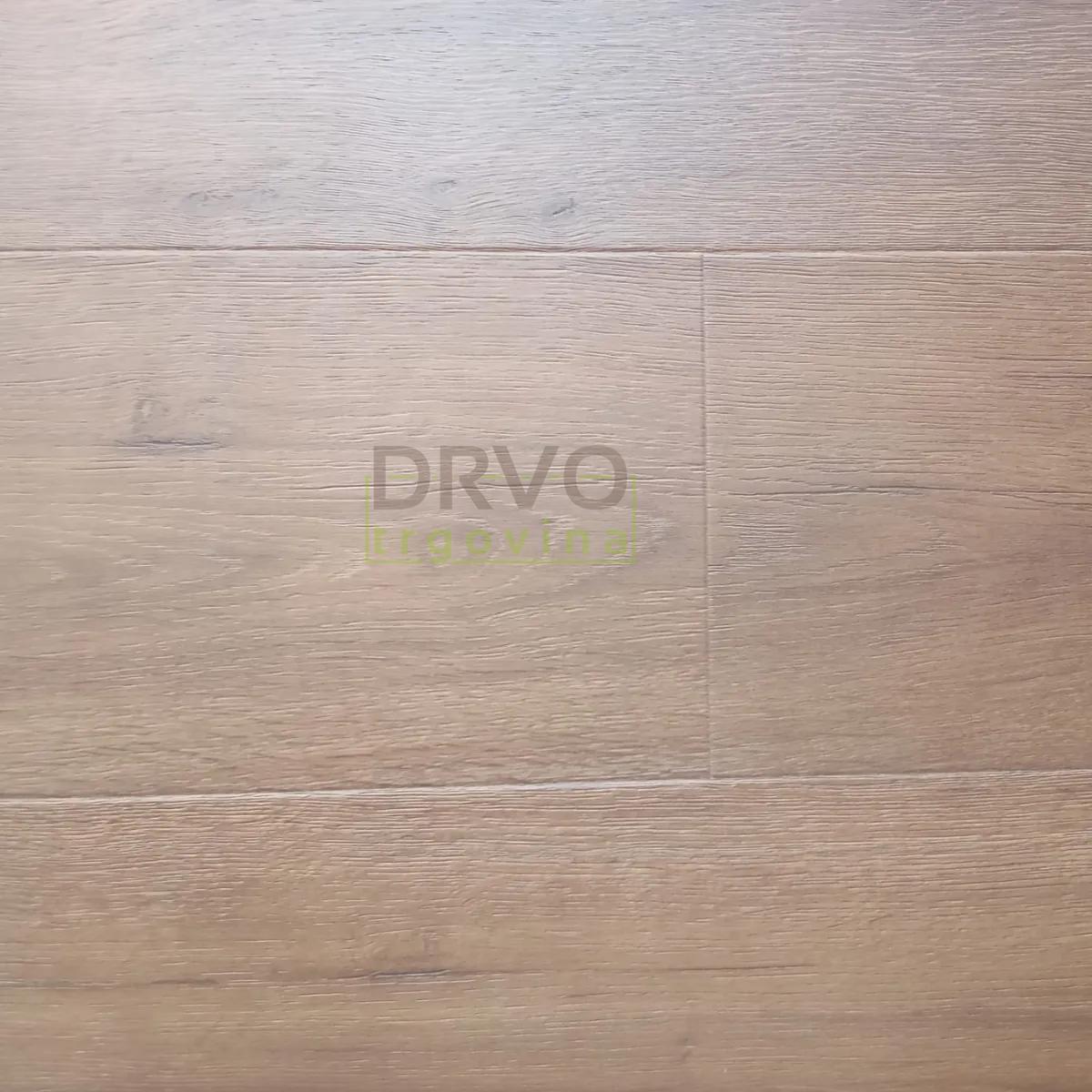 LAMINAT  8mm/Kl.32 CAVALIER 737x RUSTIK HRAST p=2,179 m2 