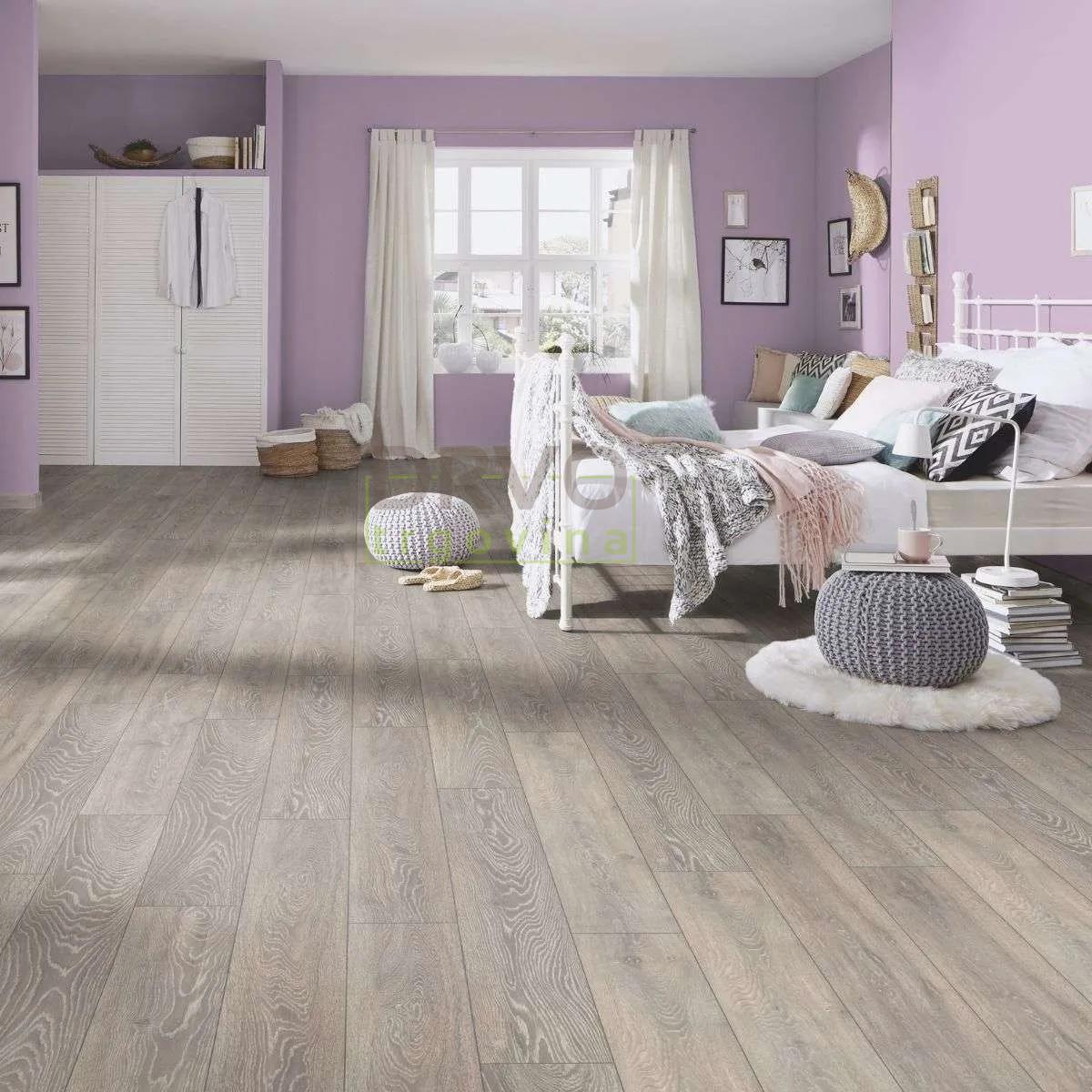 LAMINAT  8mm/Kl.32 SUPER NATURAL CLASSIC PURE+ 5542 HRAST SIVI p=2,260 m2 
