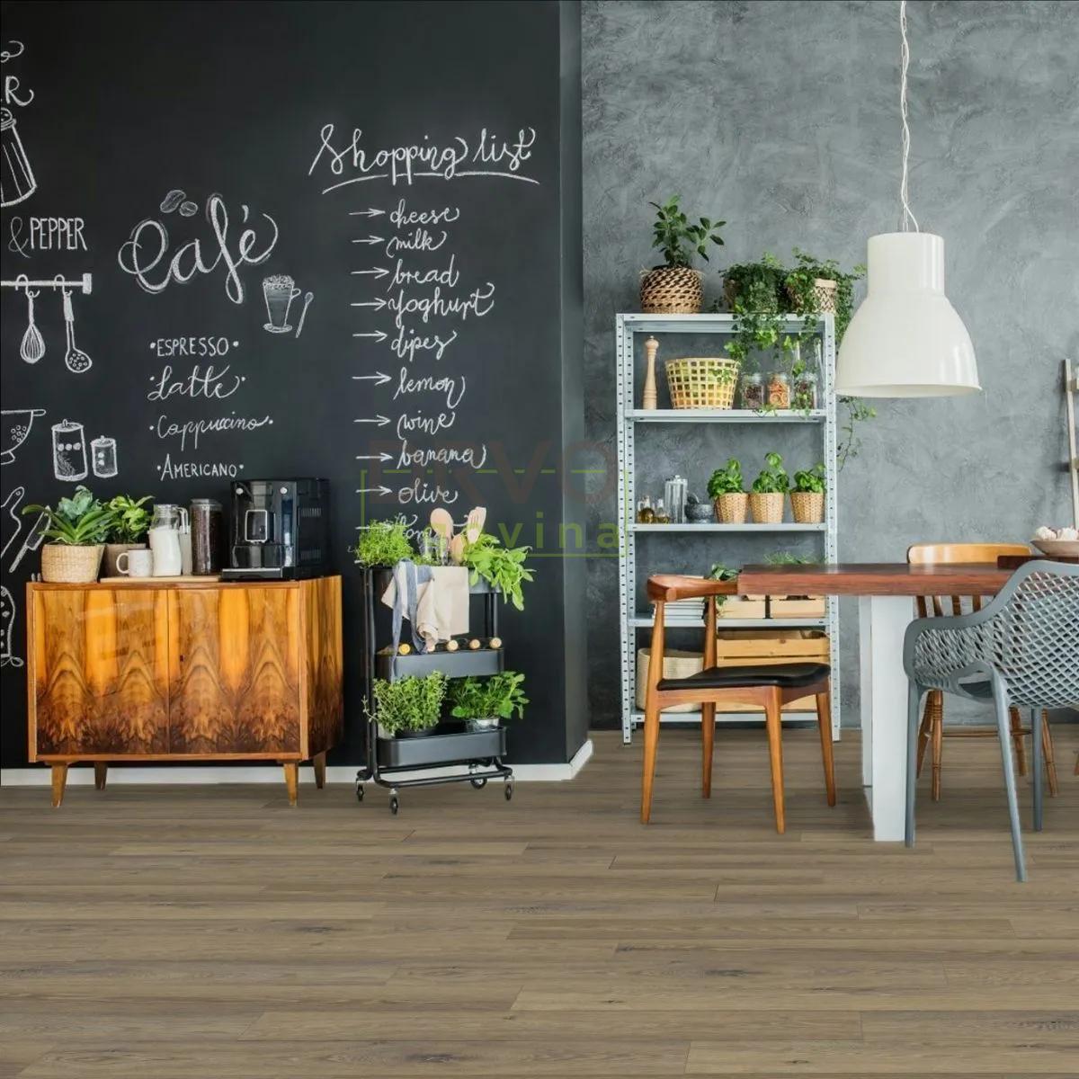 SPC VINIL 5,5+1mm/KL.34 LUXURY R076x HRAST ESPRESSO  s PLUTO podlogom p=1,3939m2 