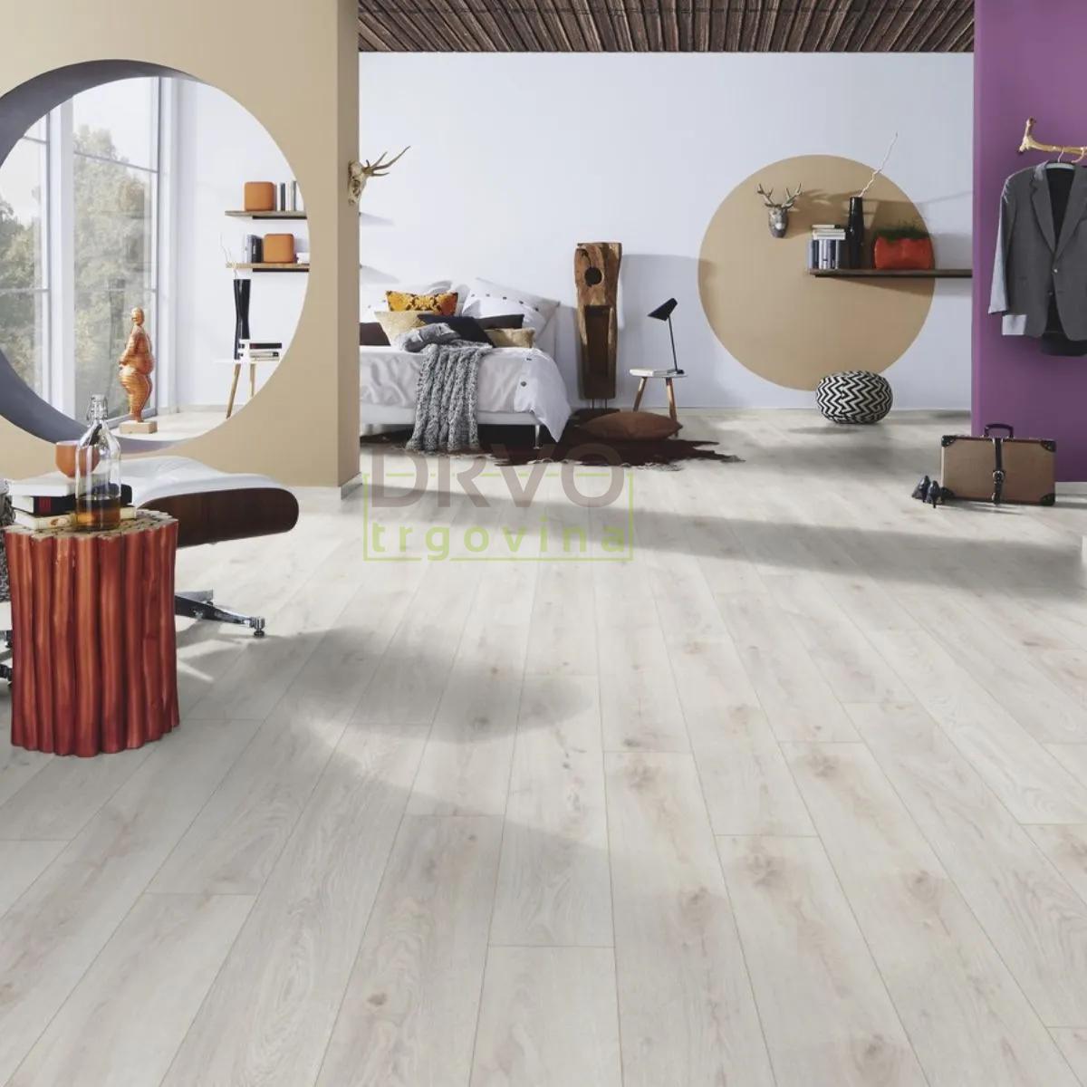 LAMINAT 14mm/Kl.33 TITAN V FUGA 5953x HRAST CHANTILLY, RASPOLOŽIVO 16,85m2 